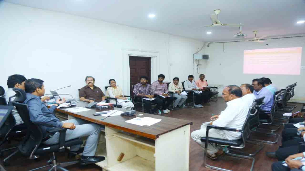 ఆధార్‌ నవీకరణ తప్పనిసరి