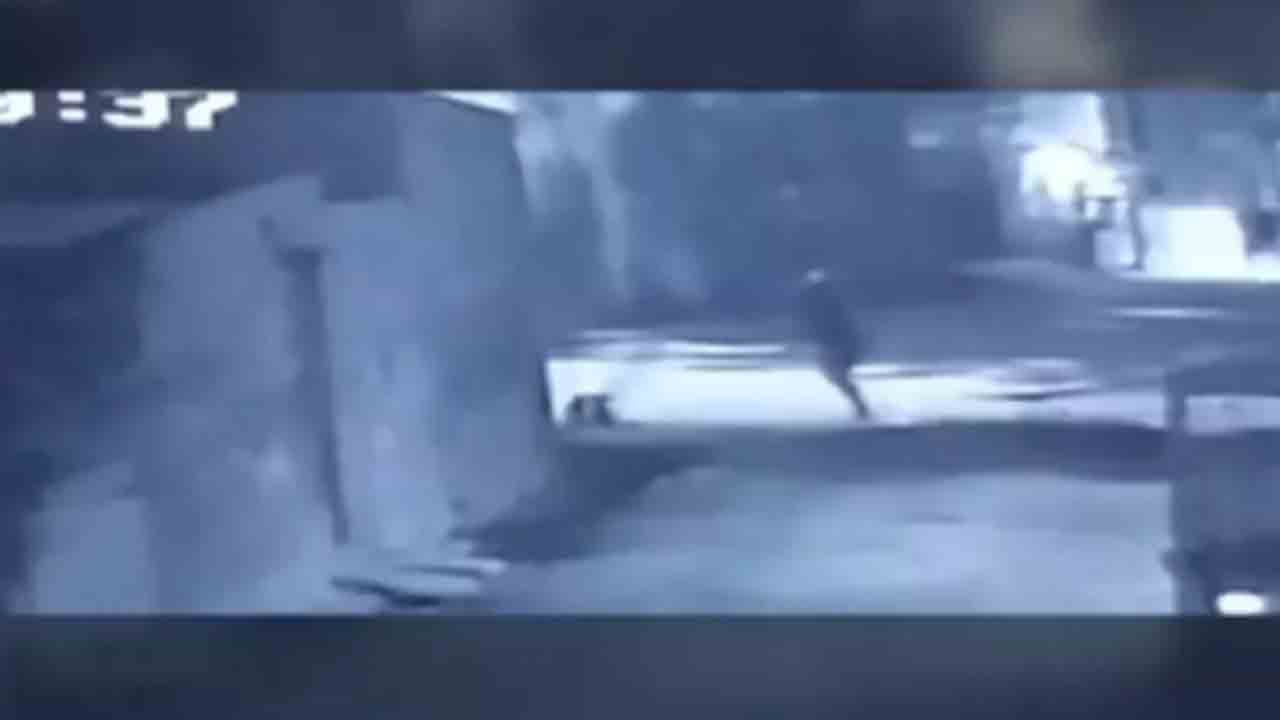 ఢిల్లీలో దారుణం.. మహిళపై కాల్పులు జరిపి హత్య