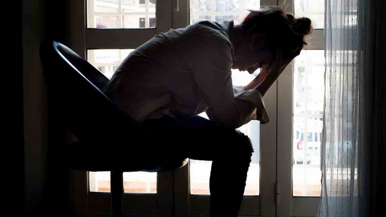 నోయిడాలో దారుణం.. షేర్డ్‌ టాక్సీలో యువతిపై గ్యాంగ్ రేప్‌