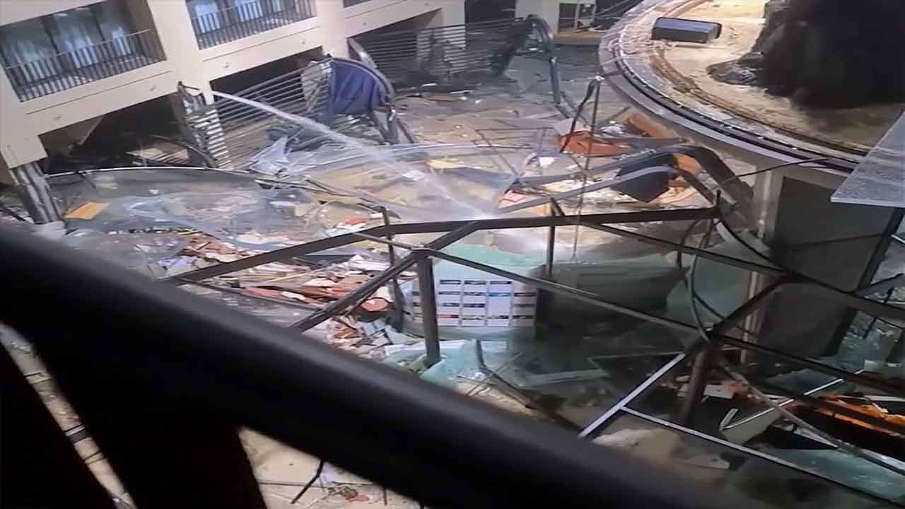 Aquarium explodes | పేలిన ప్రపంచంలోనే అతిపెద్ద అక్వేరియం.. లక్షల లీటర్ల నీటితో సునామీ వంటి పరిస్థితి