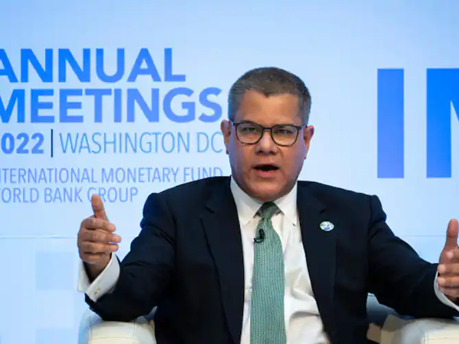 Alok Sharma | భార‌త సంత‌తి వ్య‌క్తికి నైట్‌హుడ్ అవార్డు.. ప‌ర్యావ‌ర‌ణ ప‌రిర‌క్ష‌ణ కృషికి గుర్తింపు