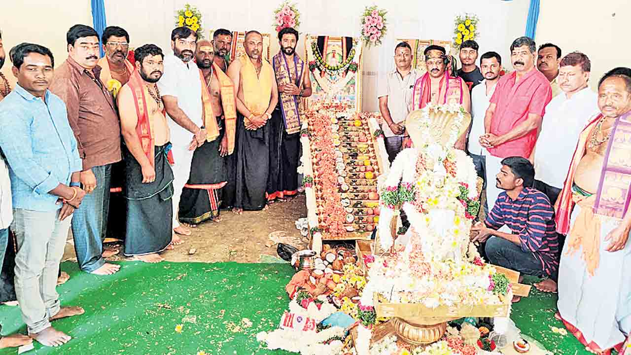 వైభవంగా అయప్పస్వామి మహాపడిపూజ