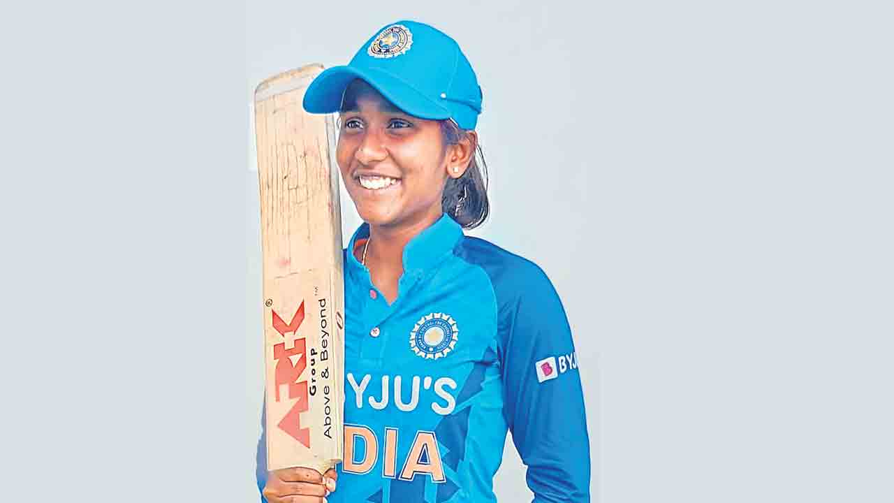 త్రిషకు పిలుపు