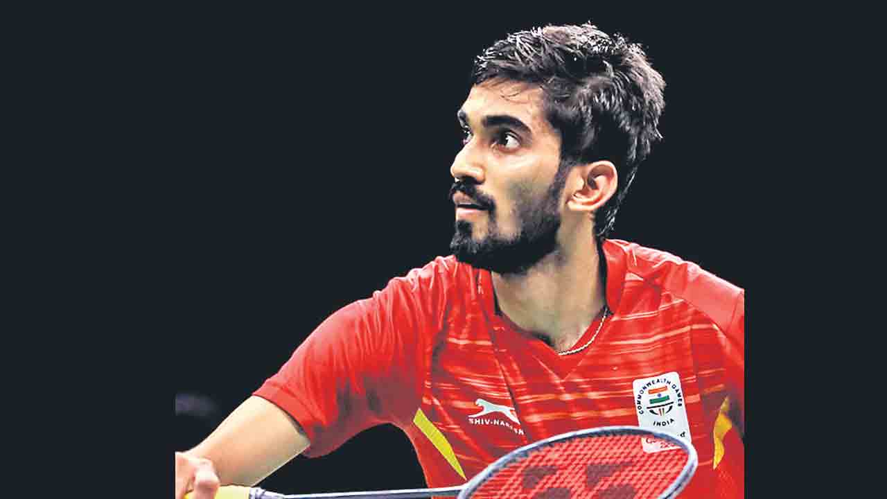 ముగ్గురిలో ఒక్కరే