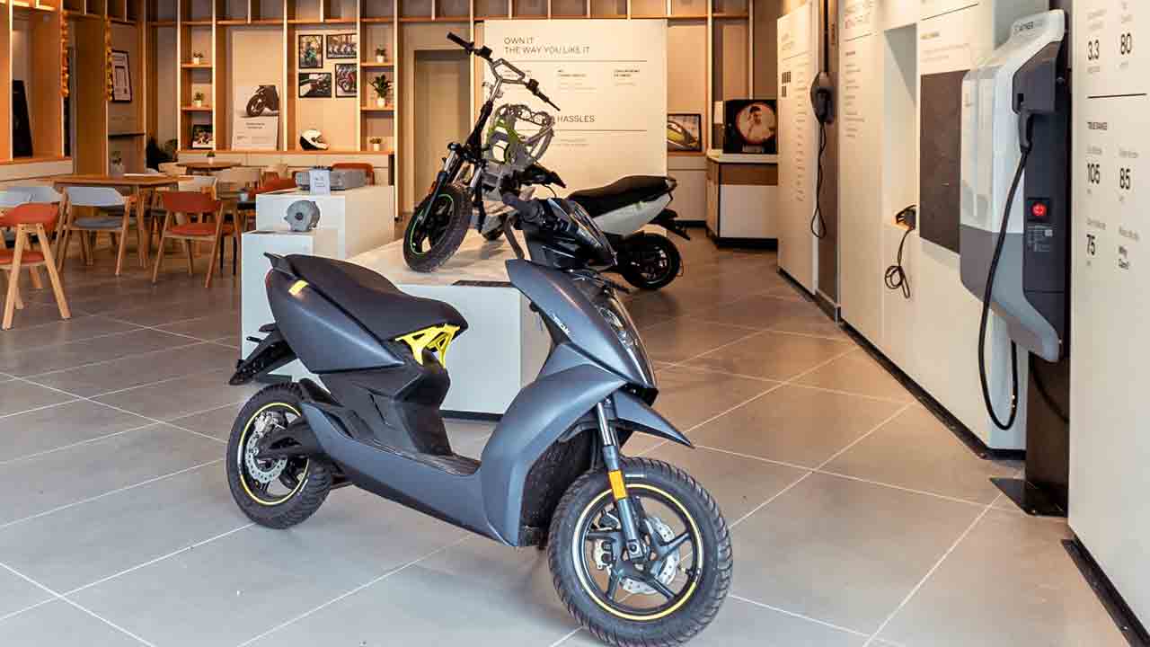 కరీంనగర్‌లో ఏథర్‌ ఎనర్జీ స్టోర్‌