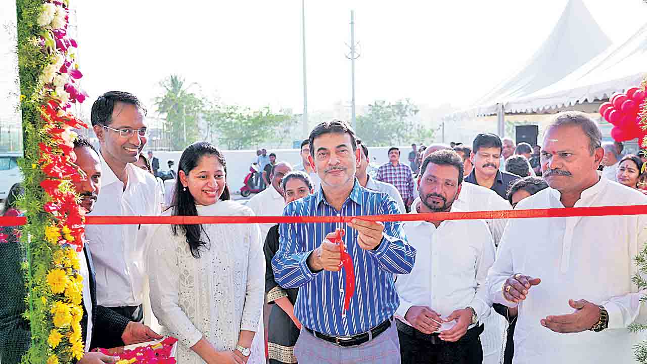 క్వాంటమ్‌ ఎనర్జీ తొలి షోరూం