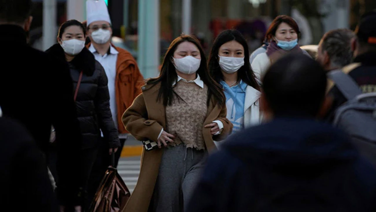 నిర‌స‌న‌ల‌కు త‌లొగ్గిన చైనా.. కోవిడ్ నిబంధ‌న‌ల్లో స‌డ‌లింపు