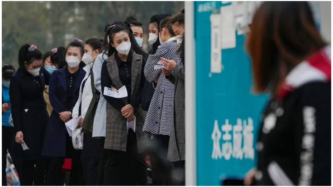 కొవిడ్ వేవ్ : చైనాలో నిమ్మ‌కాయ‌లు, పీచ్ పండ్ల‌కు పెరిగిన డిమాండ్‌