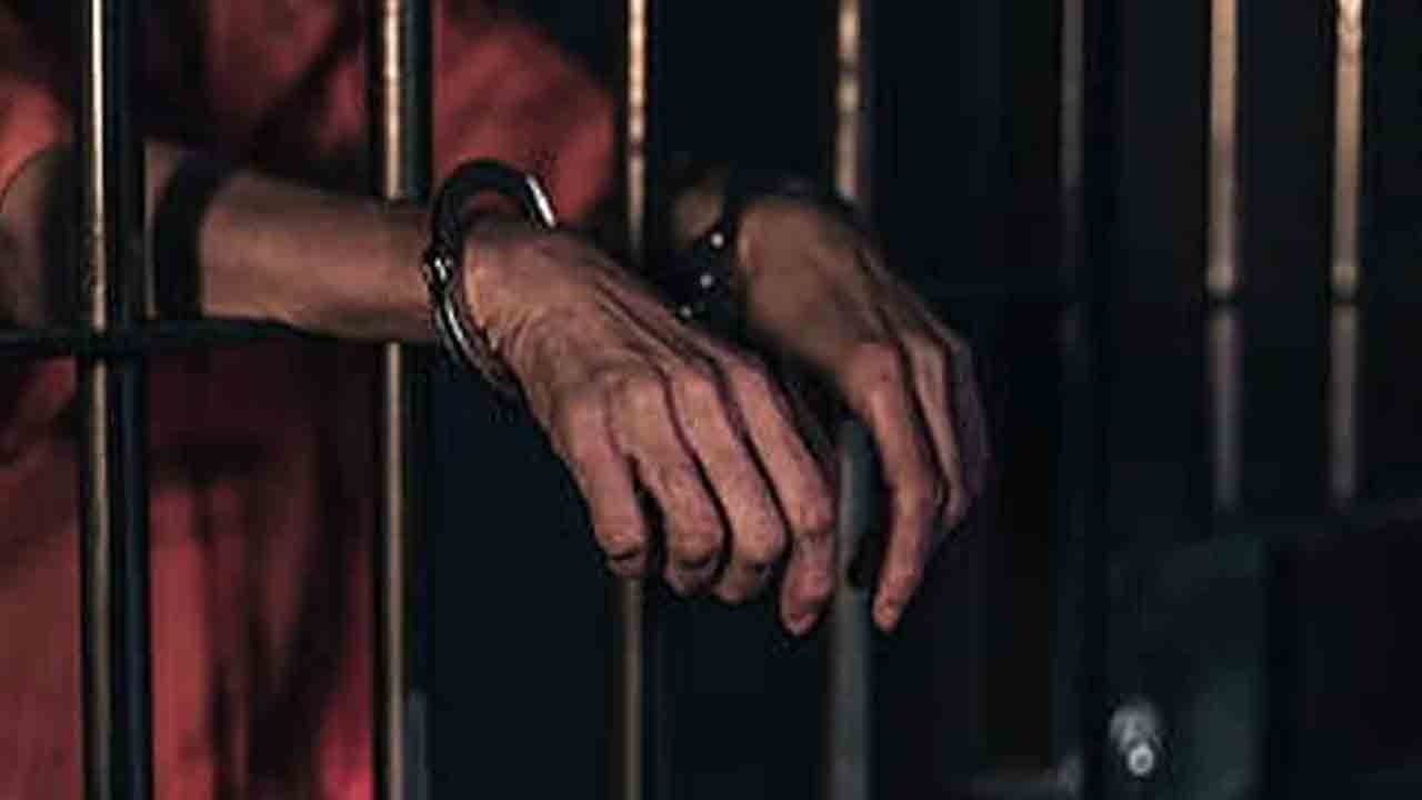 క్రిమినల్‌ కేసుల్లో దర్యాప్తును ఆపలేరు