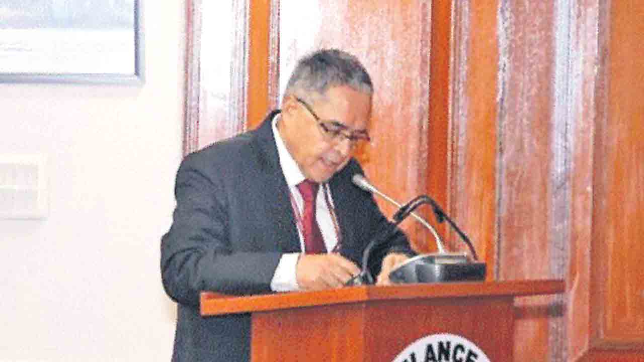 సీవీసీగా ప్రవీణ్‌ కుమార్‌ శ్రీవాస్తవ