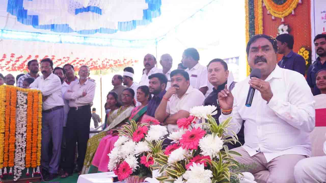 ప్ర‌తి మ‌హిళా వ్యాపార‌వేత్త కావాలి : మంత్రి ఎర్ర‌బెల్లి ద‌యాక‌ర్ రావు