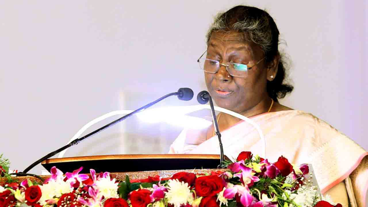 విద్యార్థులే దేశానికి ఆశాకిరణాలు