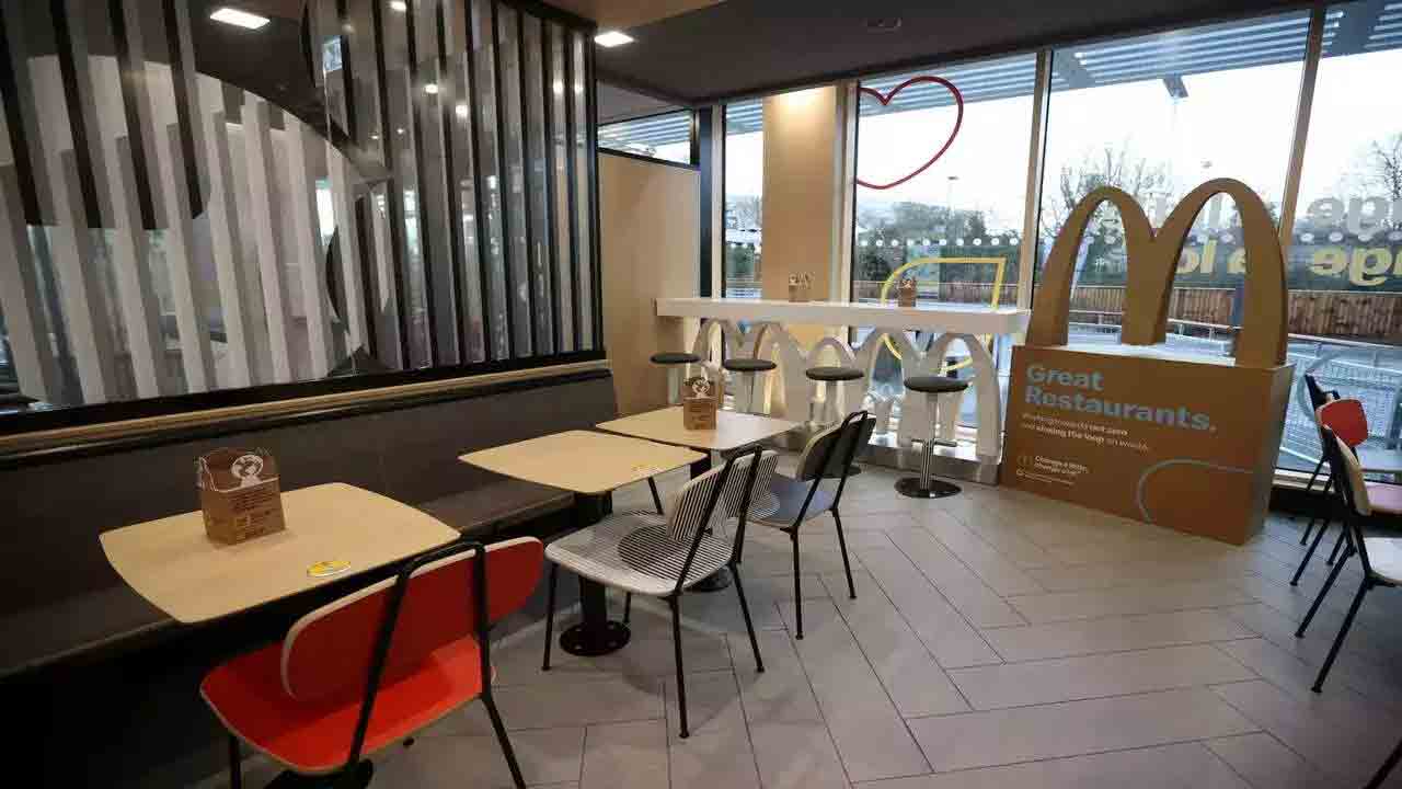 లేఆఫ్స్ ప్ర‌కంప‌న‌ల మ‌ధ్య హైరింగ్ ఆశ‌లు : 5000 మందిని రిక్రూట్ చేసుకోనున్న మెక్‌డొనాల్డ్స్‌