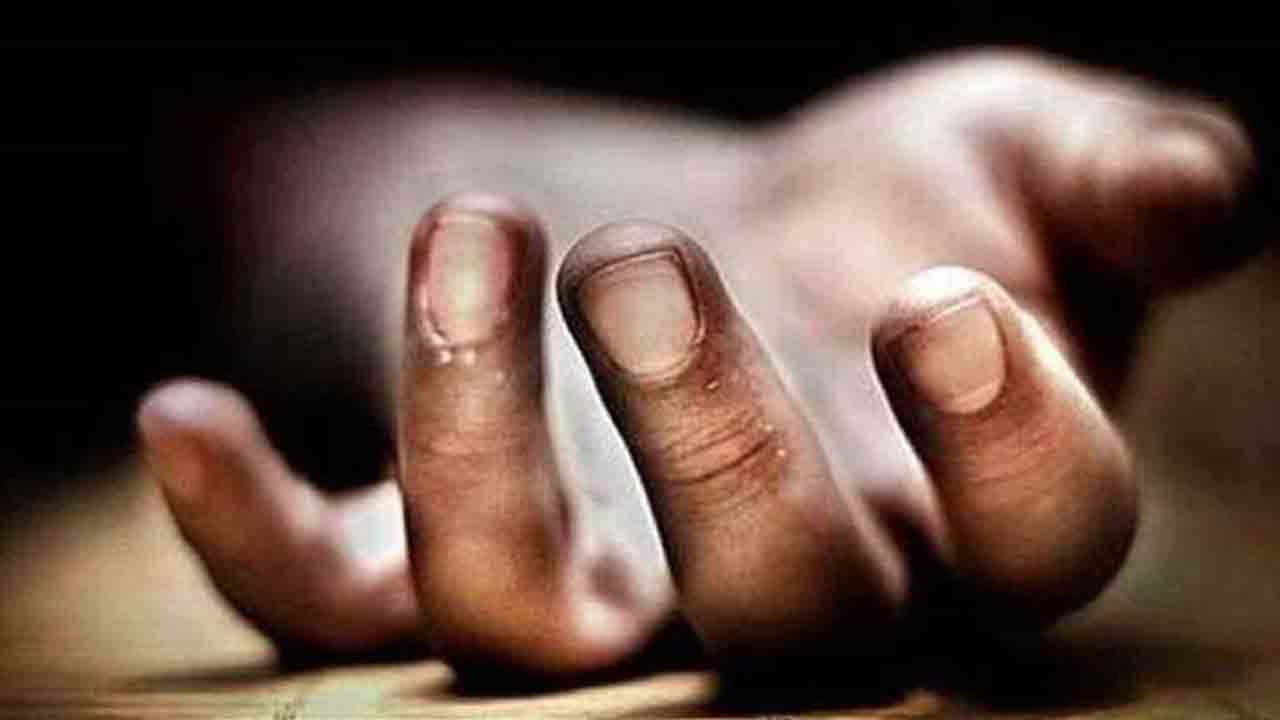 హైద‌రాబాద్‌లో దారుణం.. భూత‌గాదాల‌తో వ్య‌క్తి హ‌త్య‌