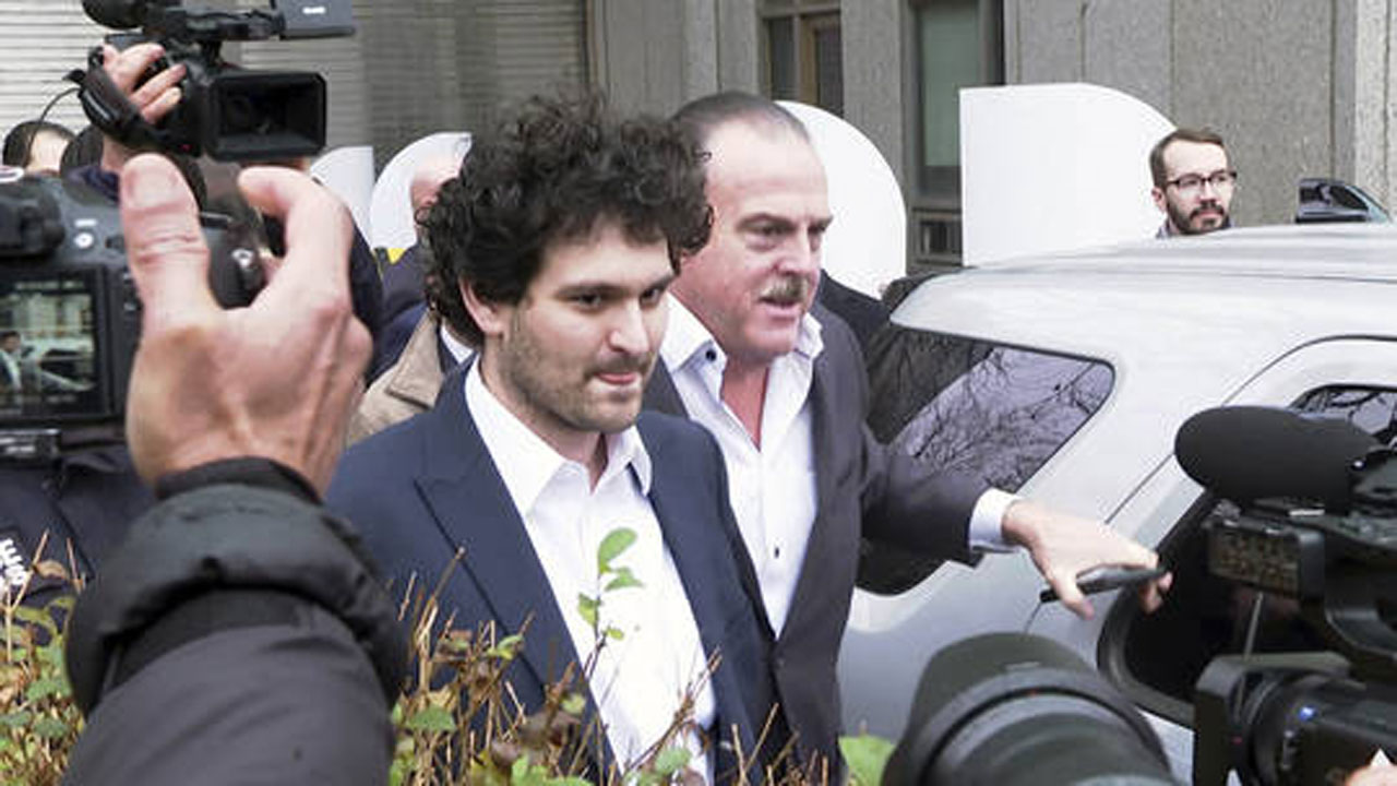 FTX Bankman-Fried: 250 మిలియ‌న్ల డాల‌ర్ల బెయిల్‌పై FTX వ్య‌వ‌స్థాప‌కుడు రిలీజ్‌