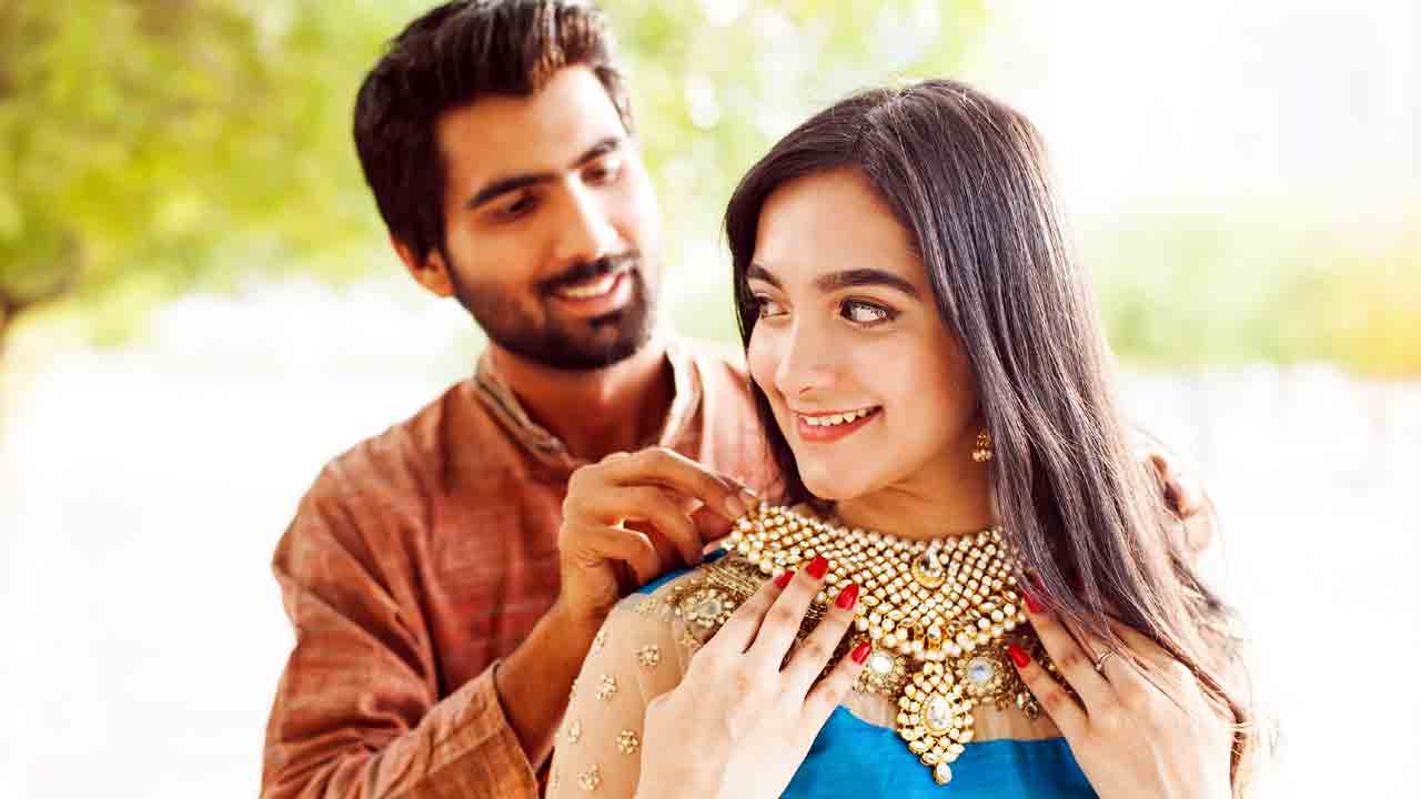 Gold | గోల్డ్‌ ఏ టైమ్‌లో కొంటే బెటర్‌? బంగారంపై పెట్టుబడితో ఎక్కువ లాభాలు సాధ్యమేనా?