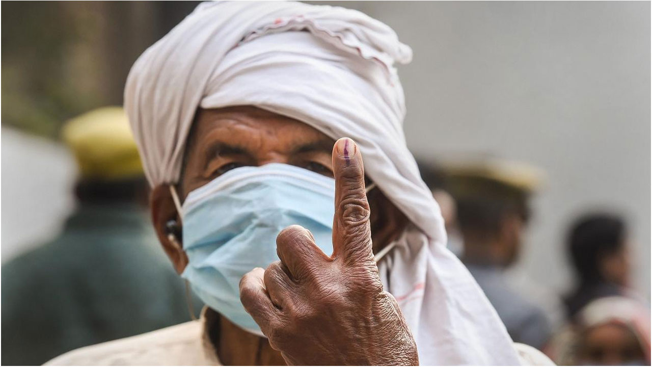 గుజ‌రాత్  పోరు : ముగిసిన తొలి విడ‌త పోలింగ్