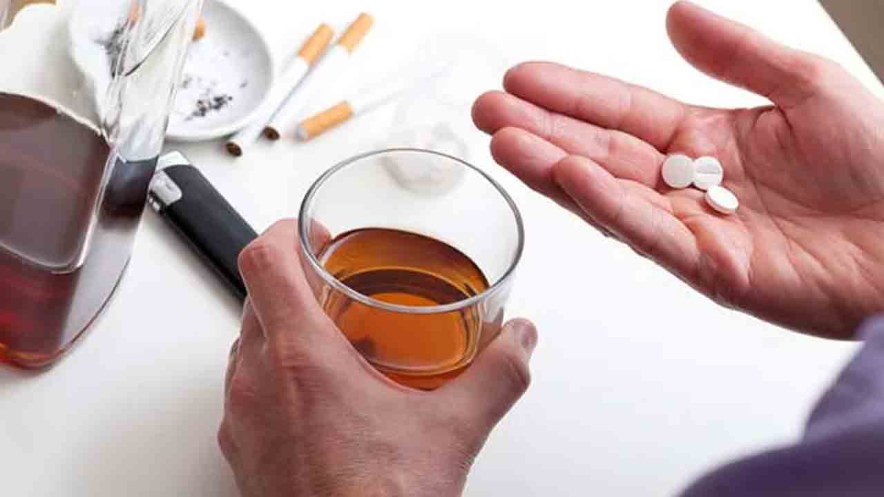 మత్తుకు మైనర్లు బానిస.. 1.58 కోట్ల మందికి చెడు అలవాట్లు