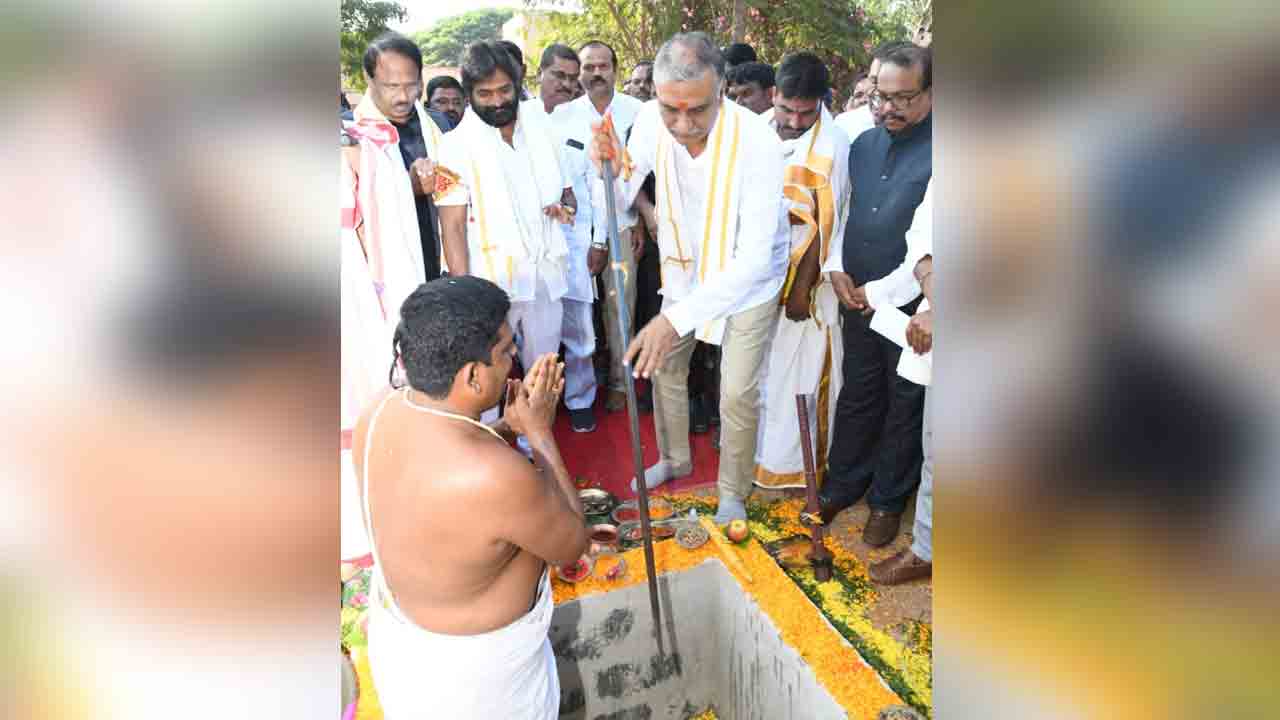 పాల‌మూరు జిల్లాలో 1000 ప‌డ‌క‌ల సూప‌ర్ స్పెషాలిటీ ఆస్ప‌త్రికి భూమిపూజ‌