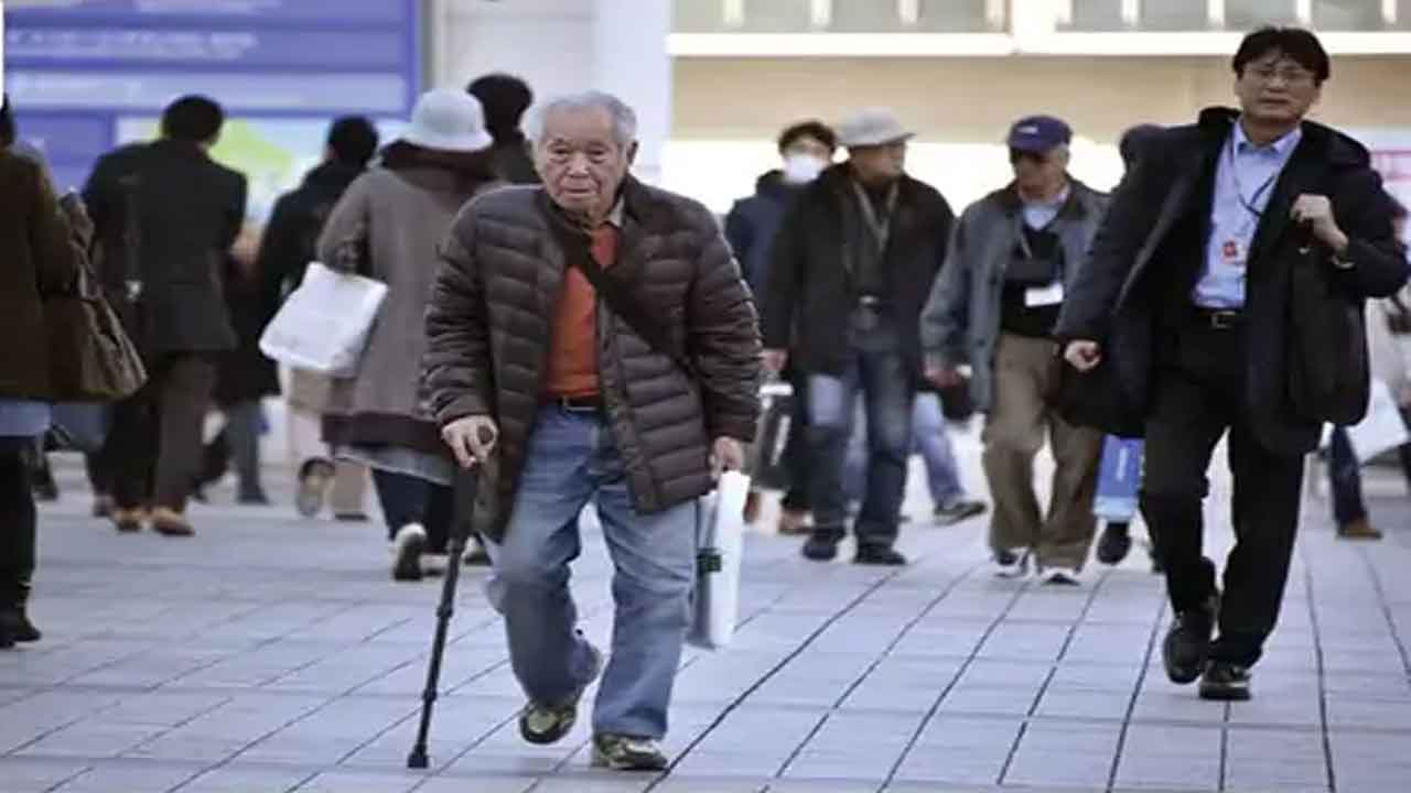 Japan population | పిల్లల్ని కనండి.. రూ.3 లక్షలిస్తాం.. పెండ్లైన జంటలకు జపాన్‌ హామీ