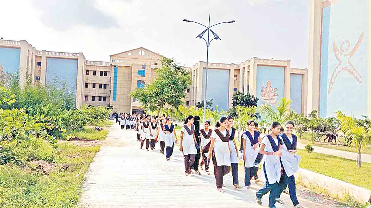 ట్రిపుల్‌ ఐటీ.. ప్రగతి బాట..