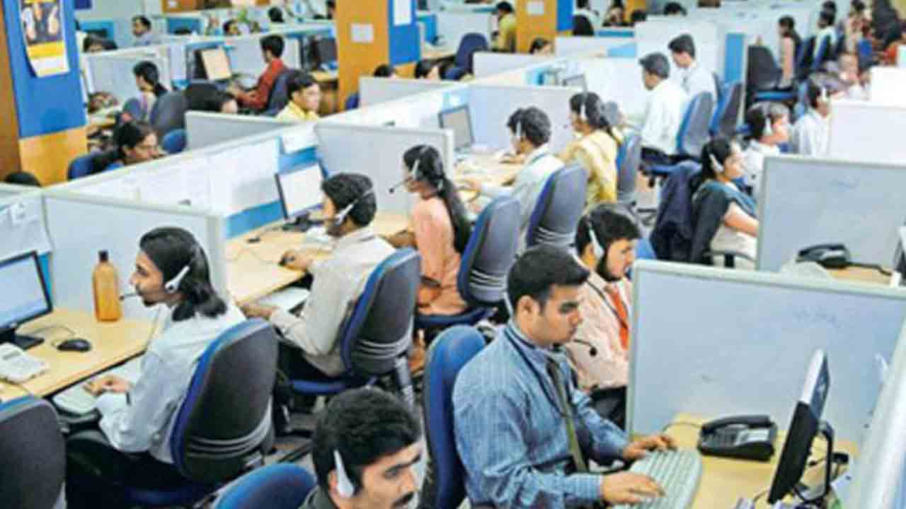 దేశీయ ఐటీ కంపెనీల్లో సీఈవో జీతాలు 1500% హైక్‌