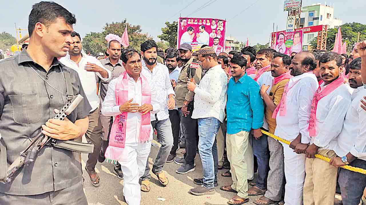 CM KCR! షాద్‌నగర్‌లో సీఎం కేసీఆర్‌కు ఘన స్వాగతం