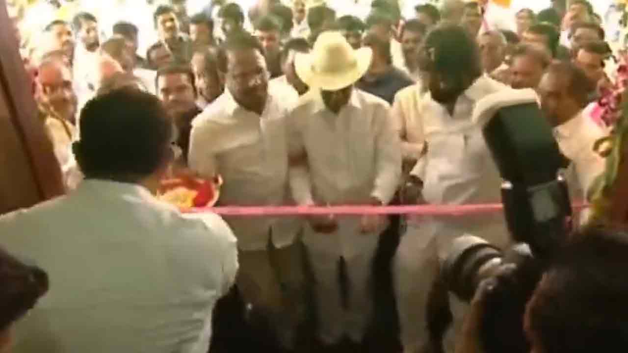 పాలమూరులో టీఆర్ఎస్ పార్టీ ఆఫీసును ప్రారంభించిన సీఎం కేసీఆర్