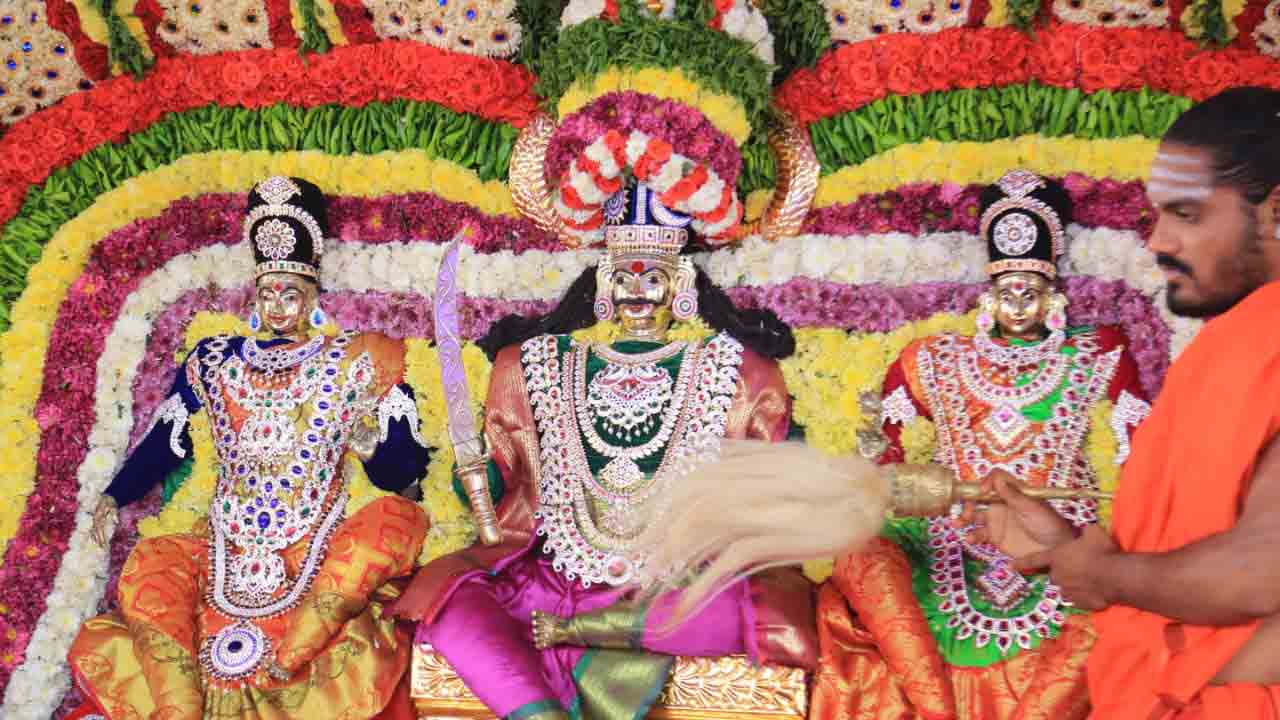 కన్నుల పండువ‌గా కొమురవెళ్లి మల్లన్న కల్యాణోత్సవం