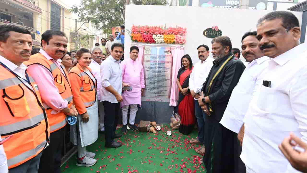 కేపీహెచ్‌బీ కాల‌నీలో ఇండోర్ ష‌టిల్ కోర్టును ప్రారంభించిన కేటీఆర్