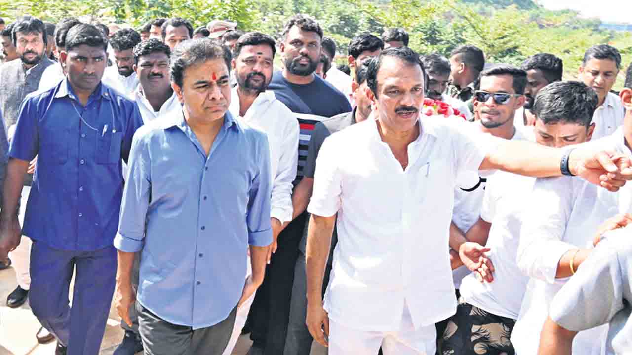 గులాబీ శ్రేణుల్లో ఉరకలెత్తిన ఉత్సాహం