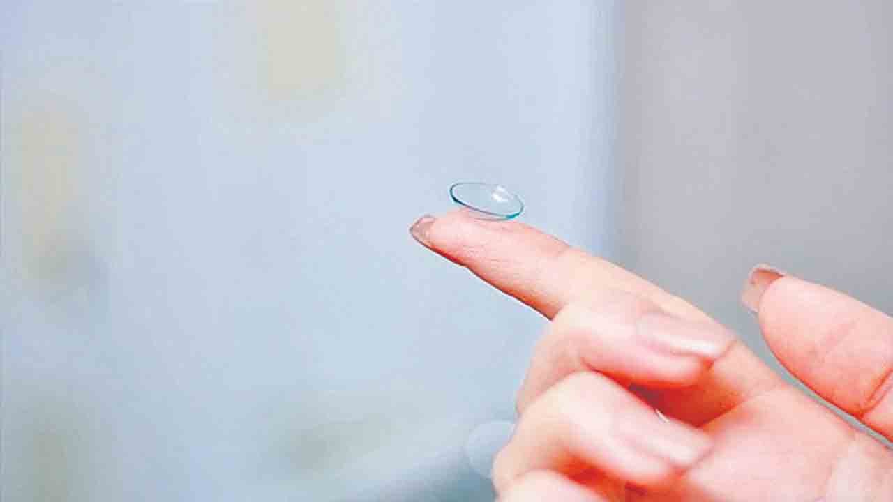 కంటి ఇన్ఫెక్షన్లను గుర్తించే స్మార్ట్‌ కాంటాక్ట్‌ లెన్స్‌