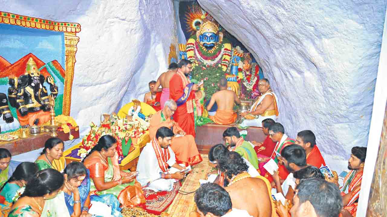 కోరమీసాల స్వామి కోటి దండాలు