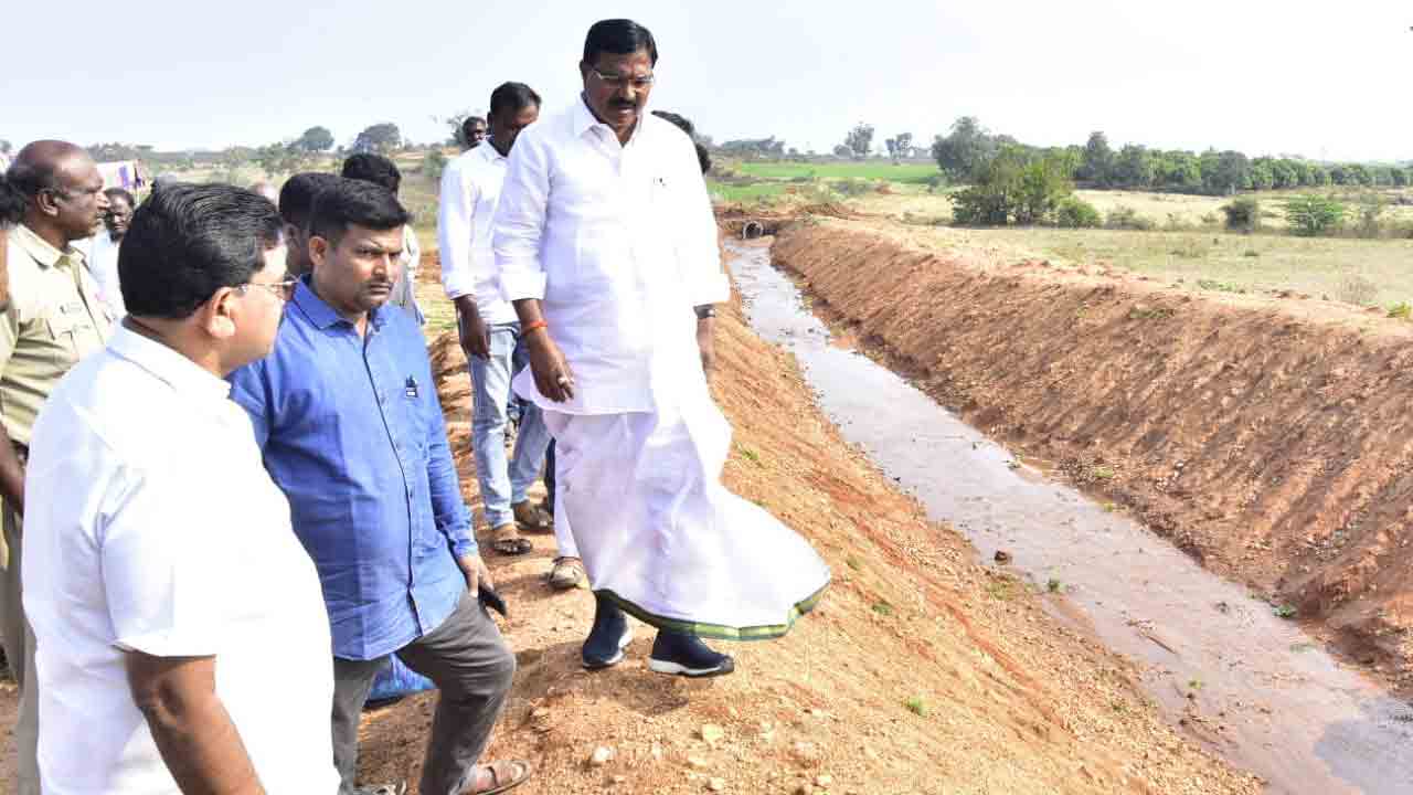 100 ఏండ్ల నాటి జాగీర్దార్ కాలువ‌కు పున‌రుజ్జీవం : మంత్రి నిరంజ‌న్ రెడ్డి
