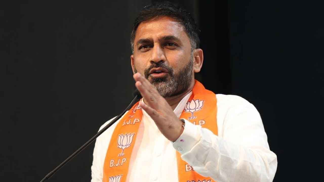 no vote-no work | ఓటేస్తేనే మీకు పనులు చేస్తా.. ముస్లింలకు బీజేపీ ఎమ్మెల్యే బెదిరింపు