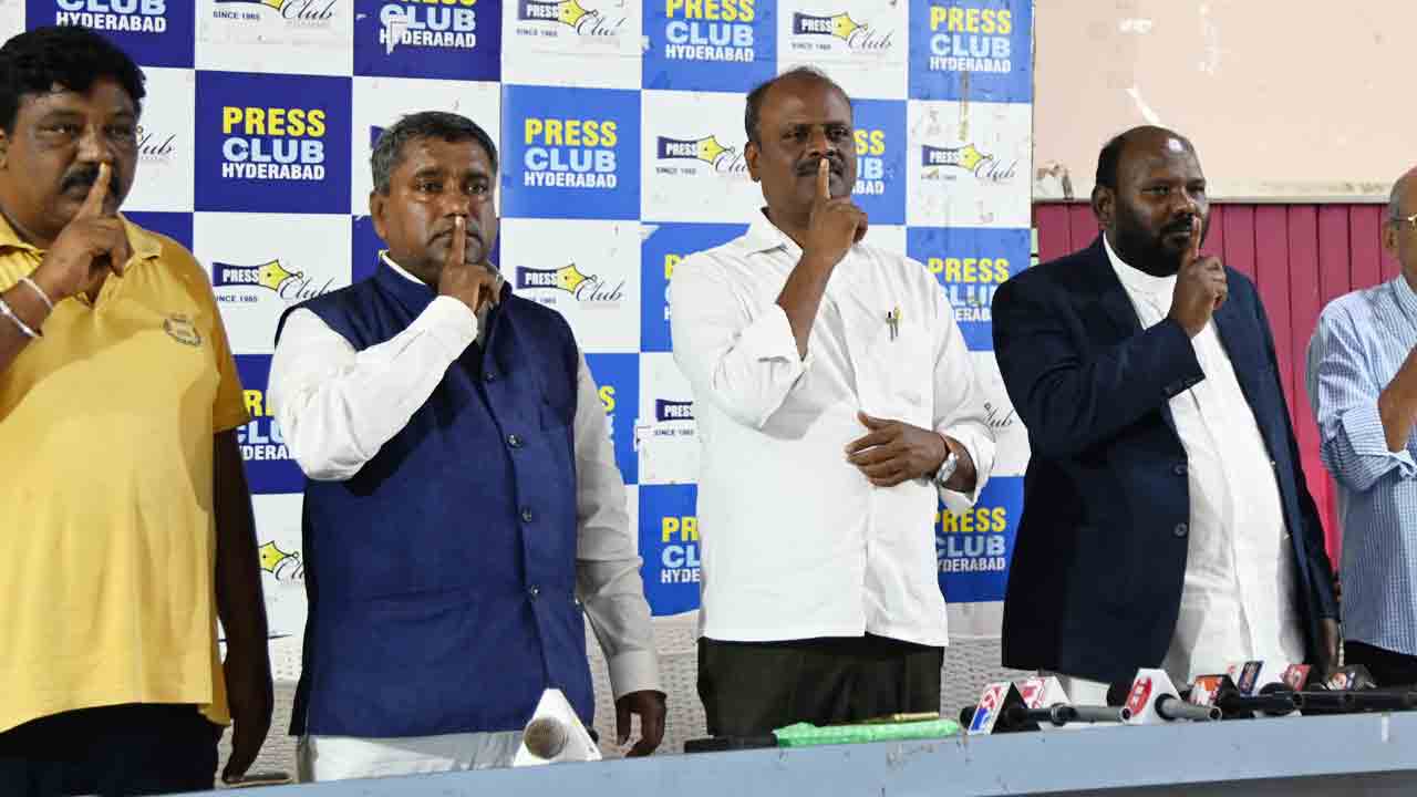 షర్మిలా.. ప్లీజ్ షటప్!