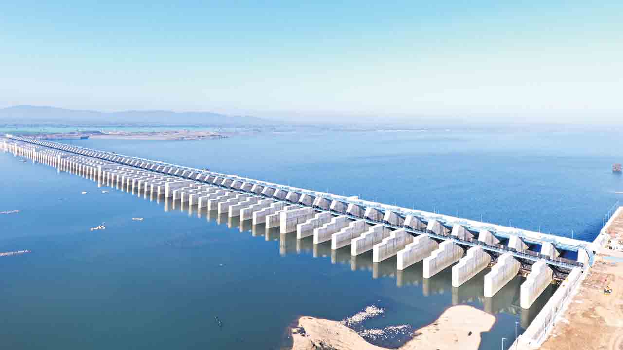 చివరి ఆయకట్టుకూ తడి