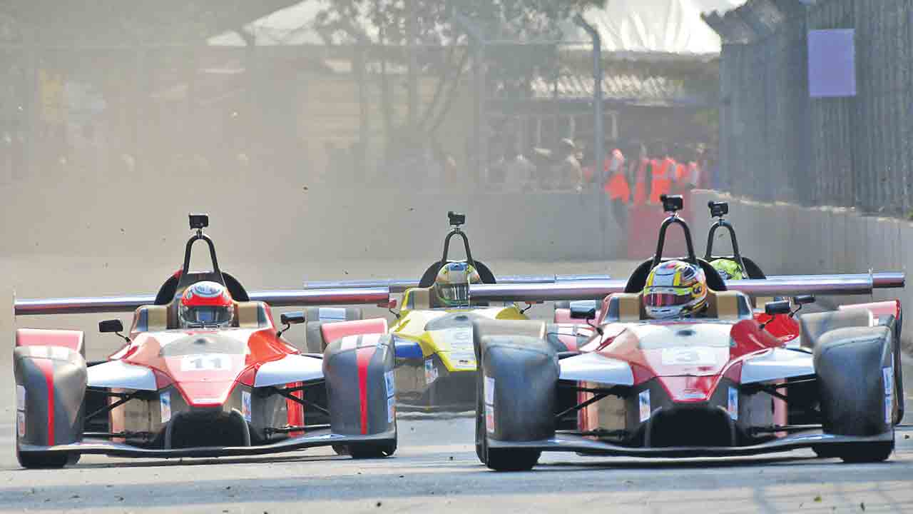 రేసింగ్‌కు రెడీ