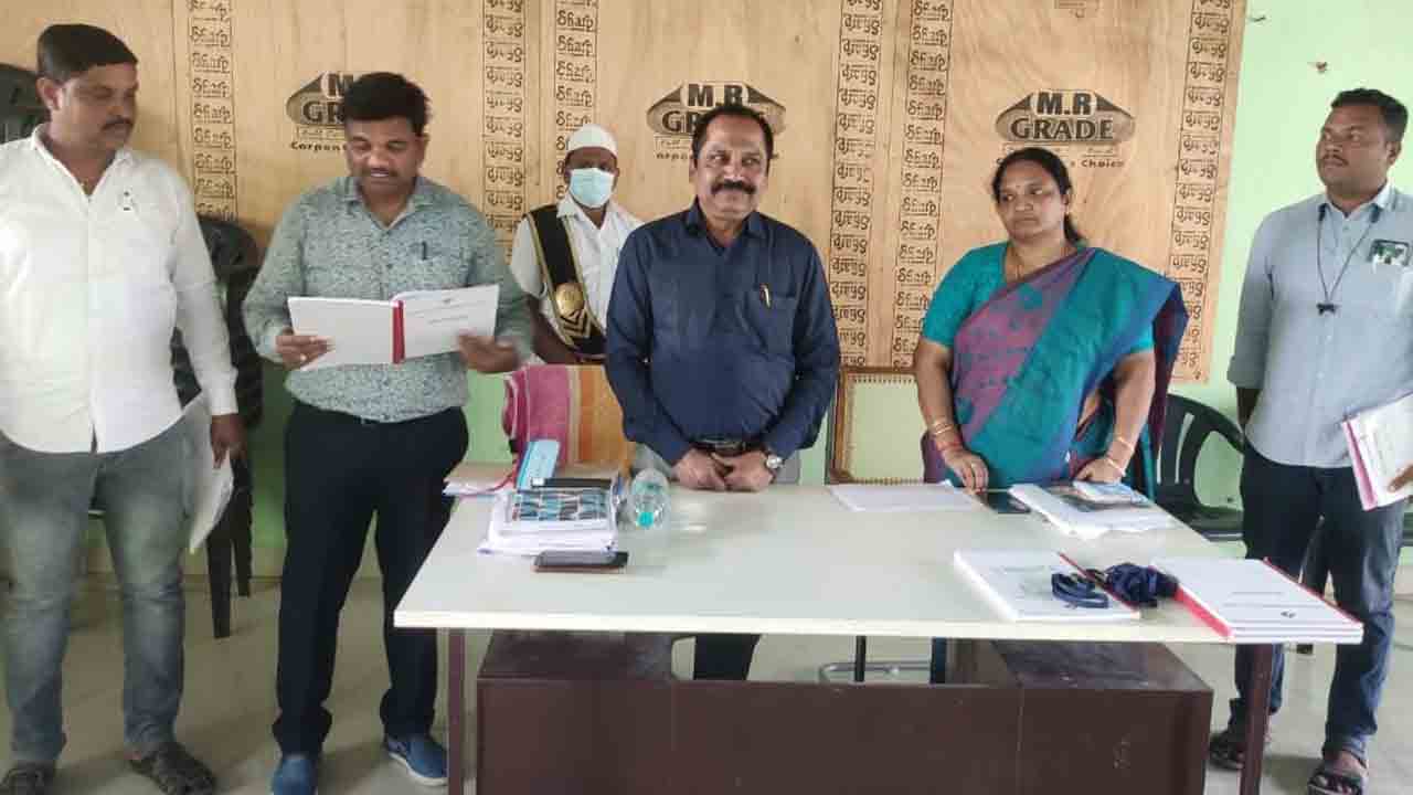 ఓటరు నమోదు ప్రక్రియలో వేగం పెంచాలి