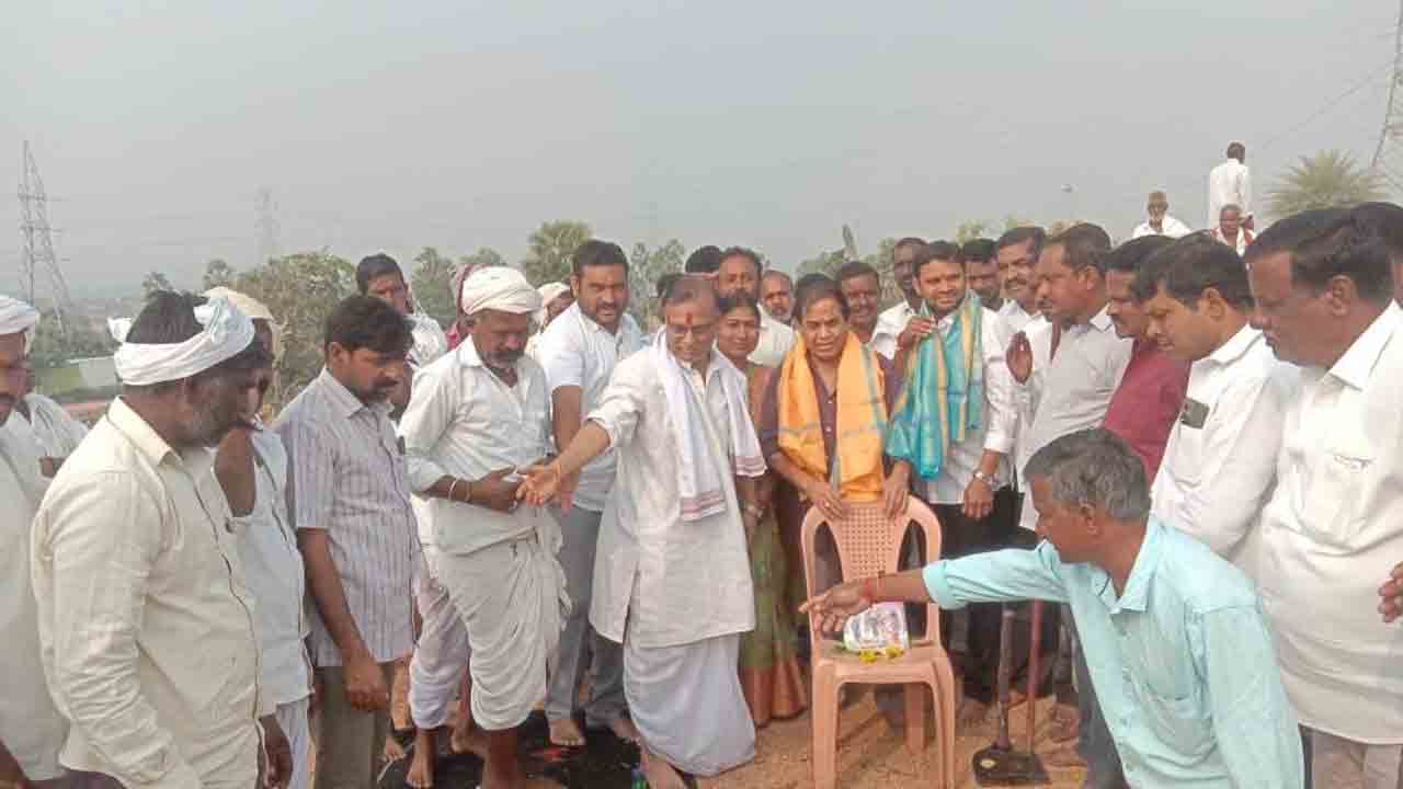 ఆలయాల అభివృద్ధికి ప్రభుత్వం పెద్దపీట