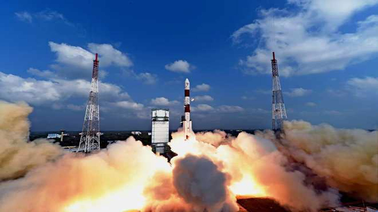 PSLV-XL రాకెట్ బూస్ట‌ర్‌ను ప‌రీక్షించిన ఇస్రో