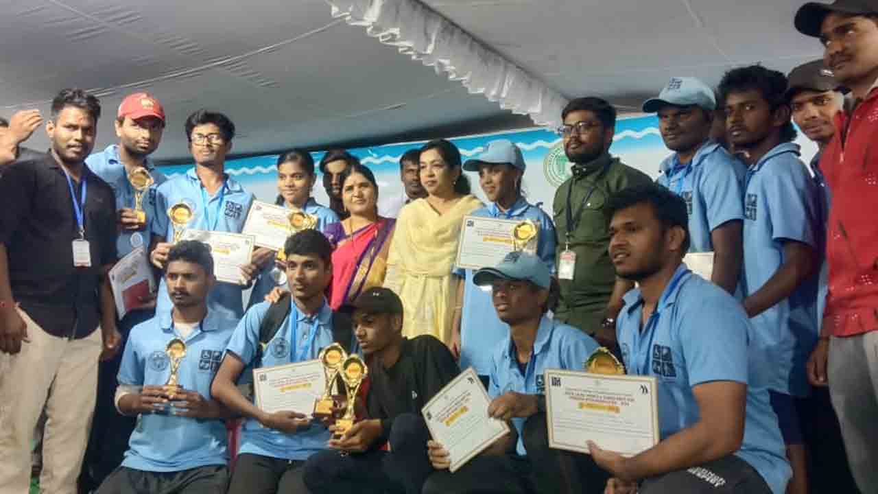 వైకల్యాన్ని జయించి విజేతలుగా నిలిచి..