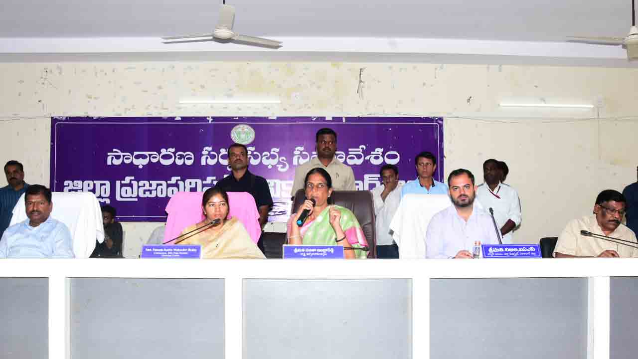 రోజుకు 400 మందికి కంటి పరీక్షలు
