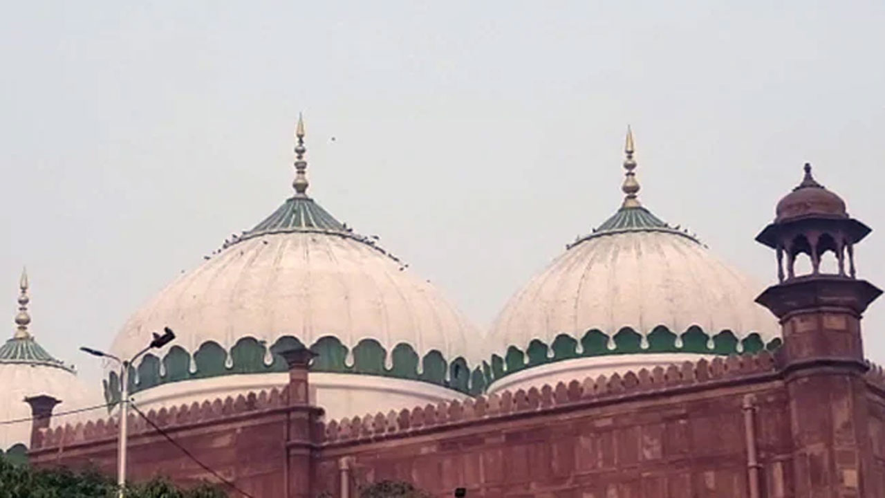 Shahi Idgah Mosque: కృష్ణుడి జ‌న్మ‌స్థ‌లంలో షాహి ఈద్గా మ‌సీదు.. స‌ర్వేకు ఆదేశించిన మ‌థుర కోర్టు