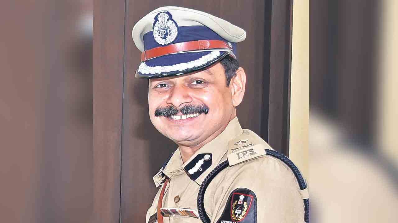 ‘రాచకొండ’ కొత్త బాస్‌ డీఎస్‌ చౌహాన్‌