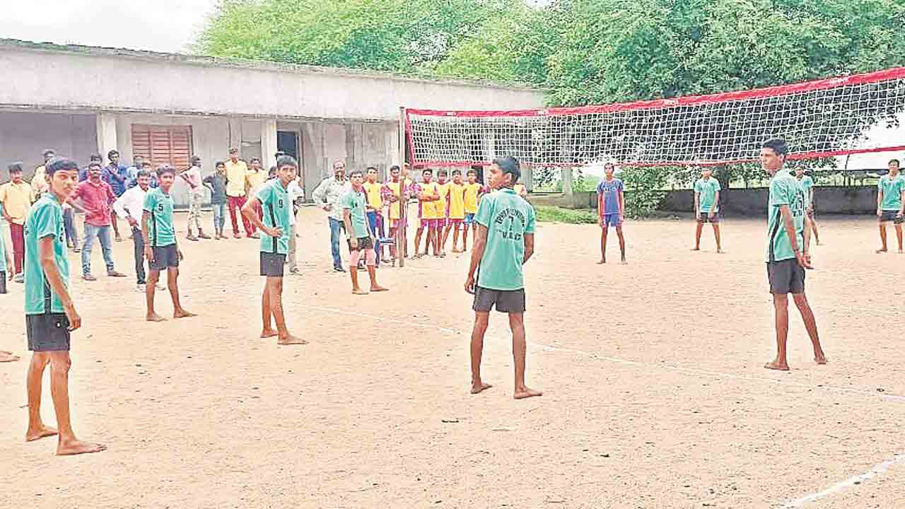 ప్రభుత్వ బడి.. క్రీడానిధి