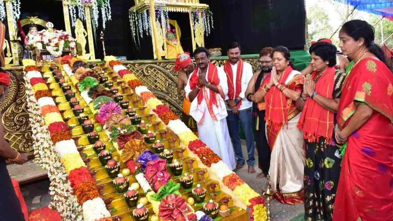 కనుల పండువగా అయ్యప్ప మహా పడిపూజ