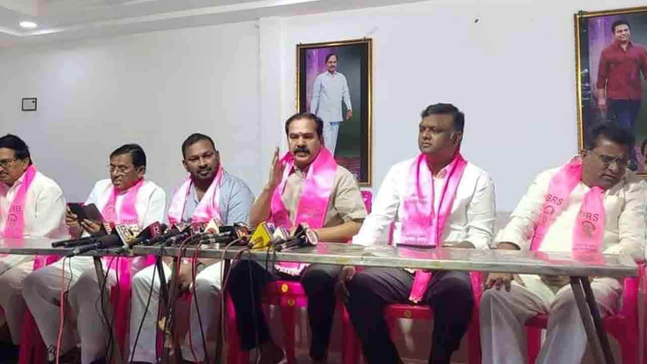 కాజీపేట కోచ్ ఫ్యాక్టరీపై ప్రమాణానికి కేంద్ర మంత్రి సిద్ధమా ? : చీఫ్‌ విప్‌ సవాల్‌