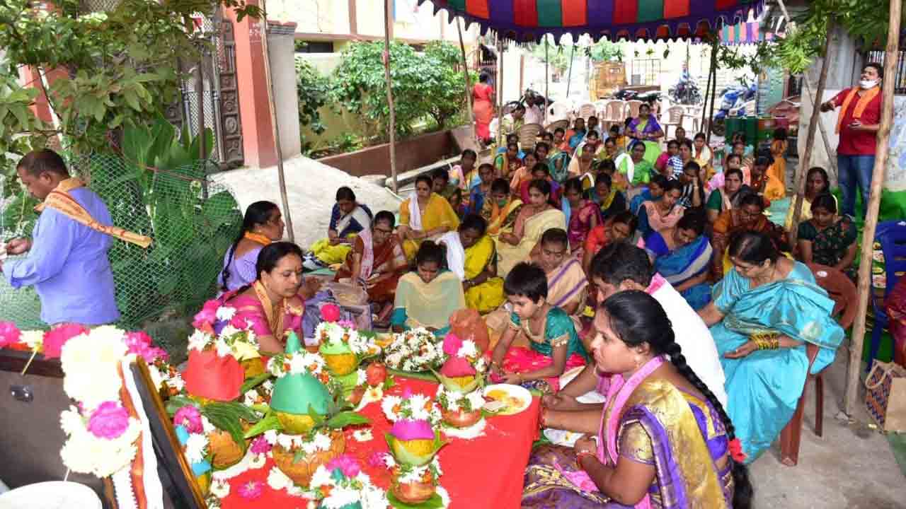 వైభవంగా అనఘాష్టమి సామూహిక వ్రతాలు