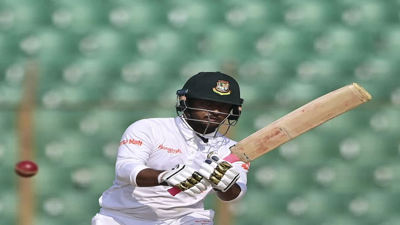 జ‌కీర్ హ‌స‌న్ సెంచ‌రీ.. అశ్విన్ బౌలింగ్‌లో ఔట్‌